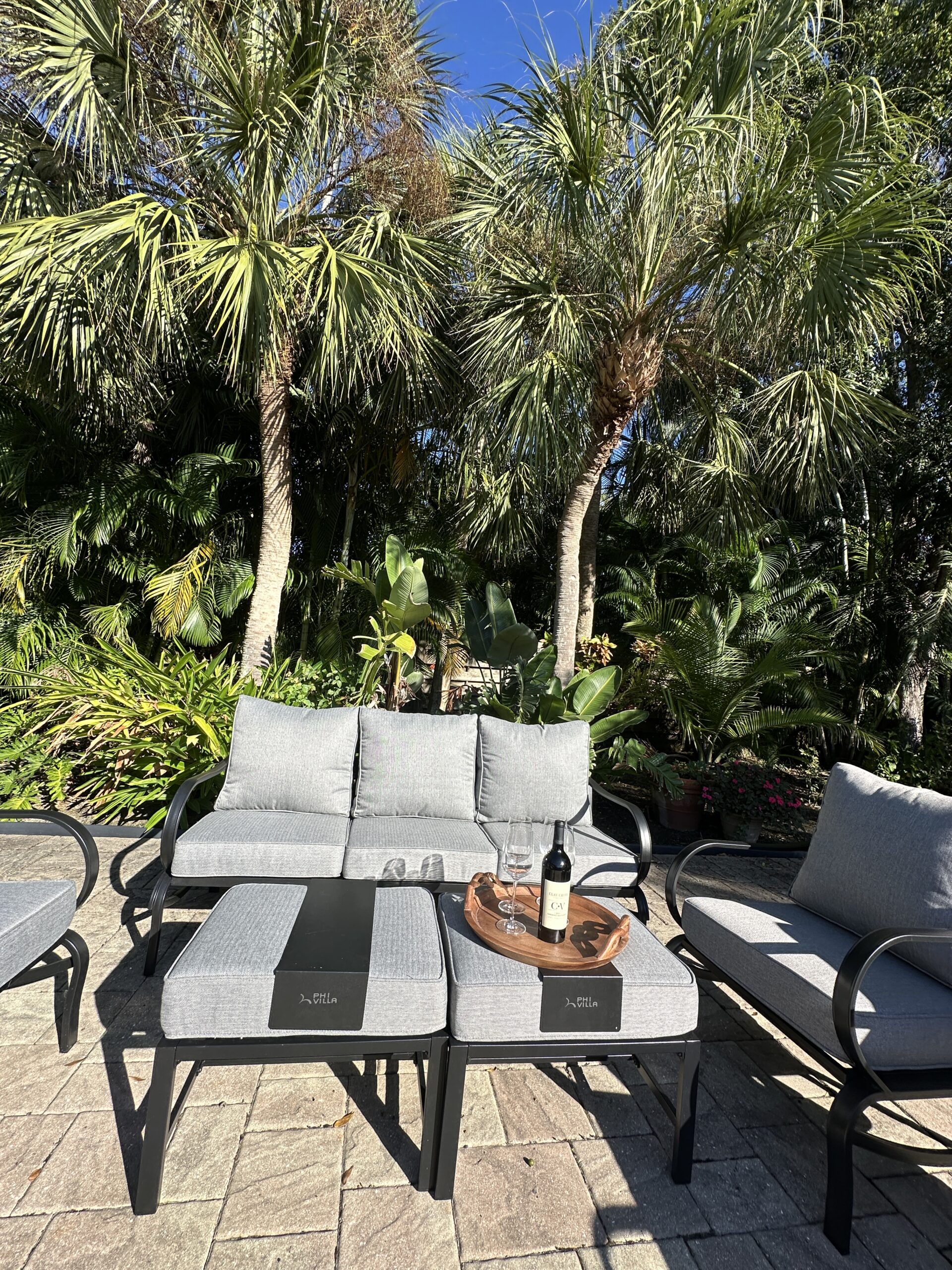 Outdoor lounge seating