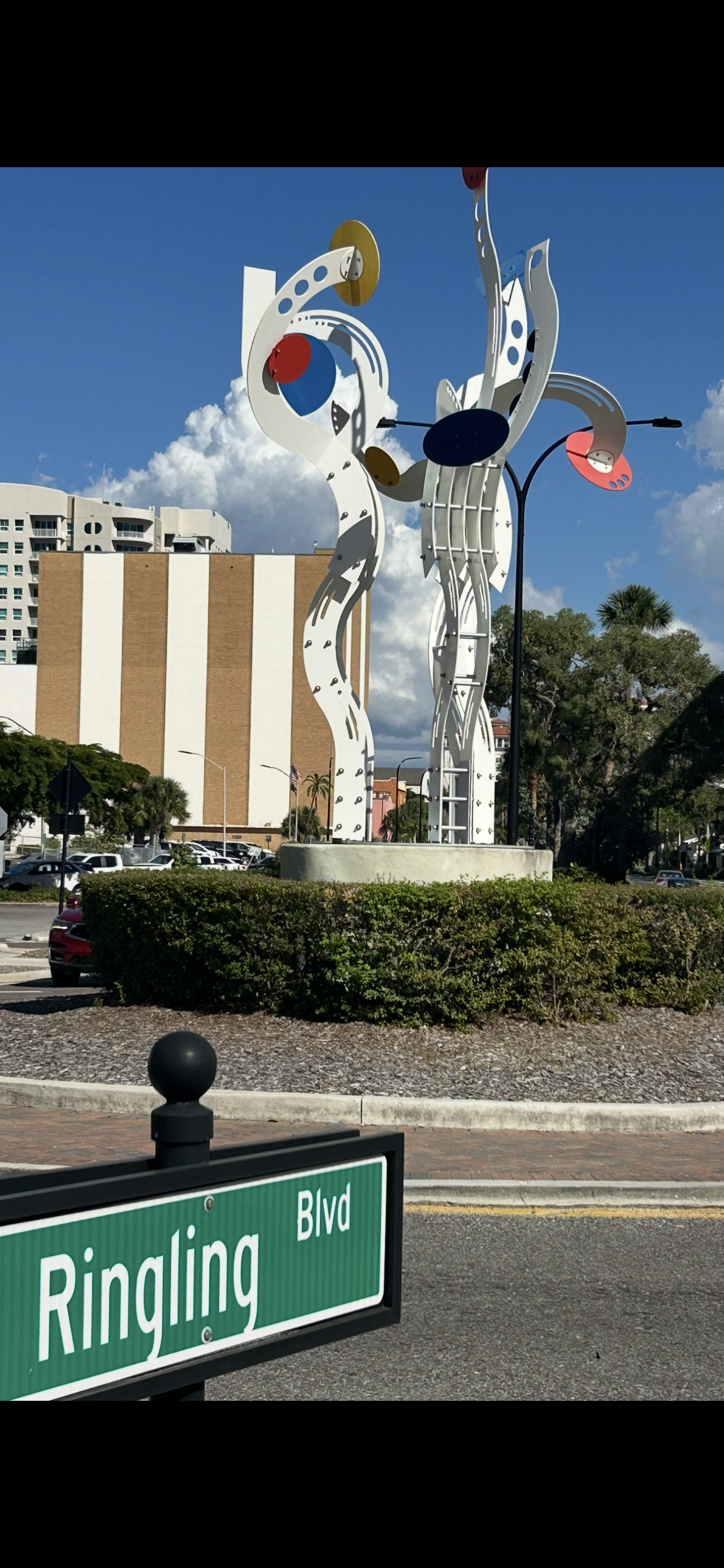 Ringling Blvd